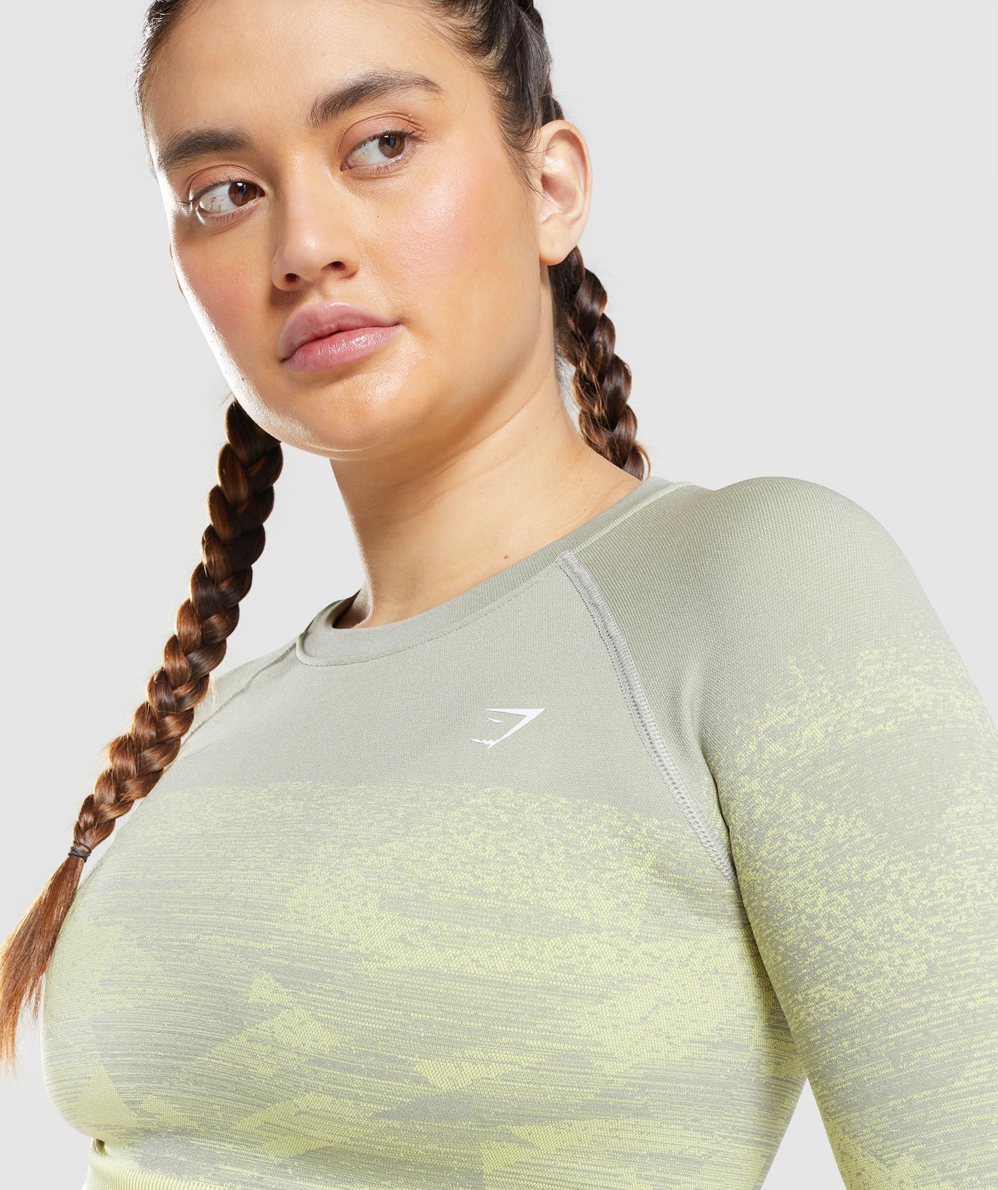 GYMSHARK Adapt Ombre Crop Top krekls ar garām piedurknēm pelēks, dzeltens